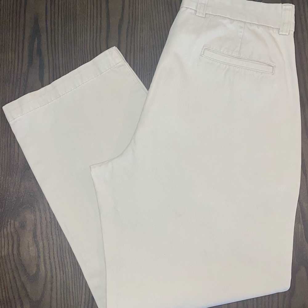 GAP Men's 34 x 30 light khaki Chinos